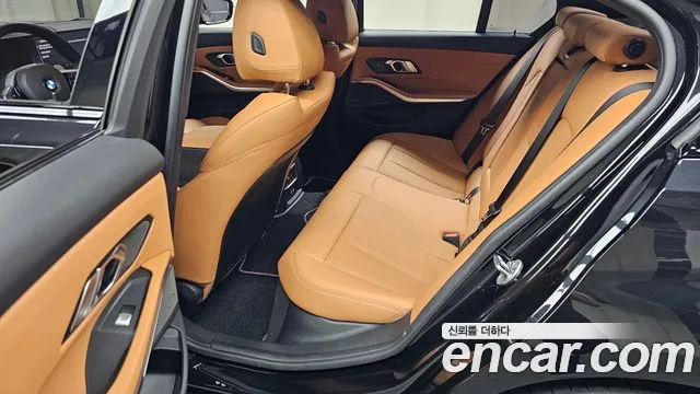 BMW 3-Series 3 серия (G20) 320i M Sport — Фото автомобиля 11