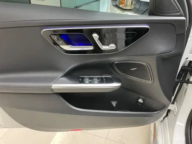 Mercedes-Benz C-Class — Фото автомобиля 7