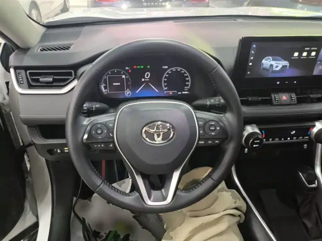 Toyota Wildlander — Фото автомобиля 10