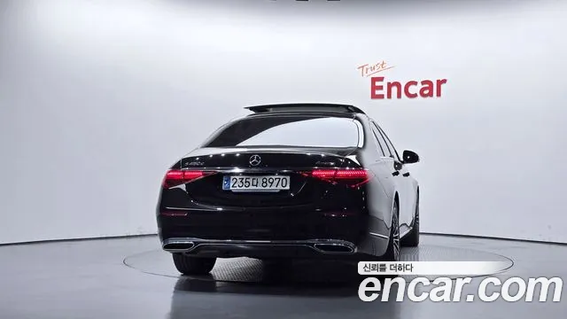 Mercedes-Benz S-Class — Фото автомобиля 3