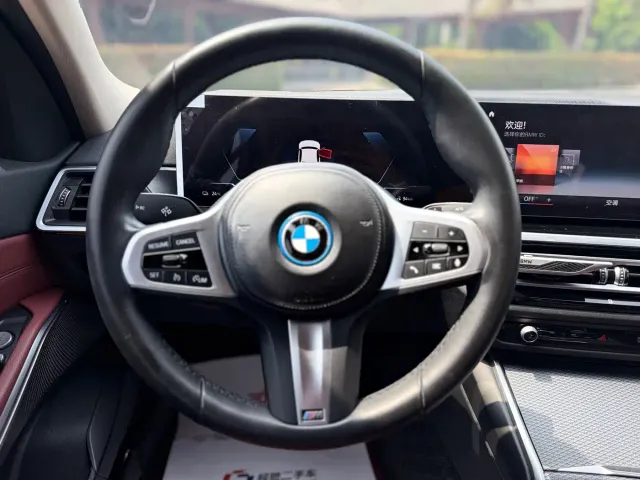 BMW i3 — Фото автомобиля 12