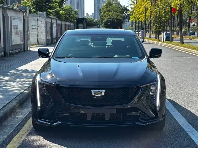 Cadillac CT5 — Фото автомобиля 2