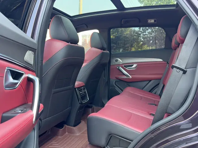 Jetour X70 Plus — Фото автомобиля 10