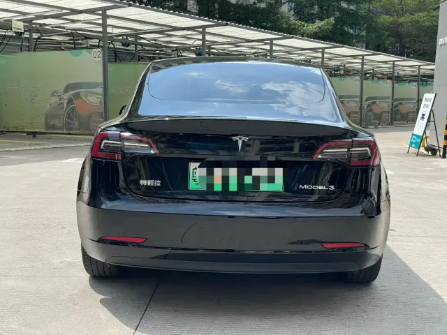 Tesla Model 3 — Фото автомобиля 7