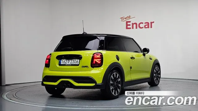 Mini Cooper — Фото автомобиля 2