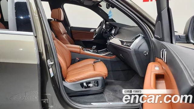 BMW X7 — Фото автомобиля 11