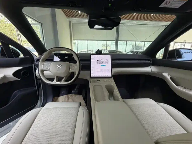 Nio ES6 — Фото автомобиля 14