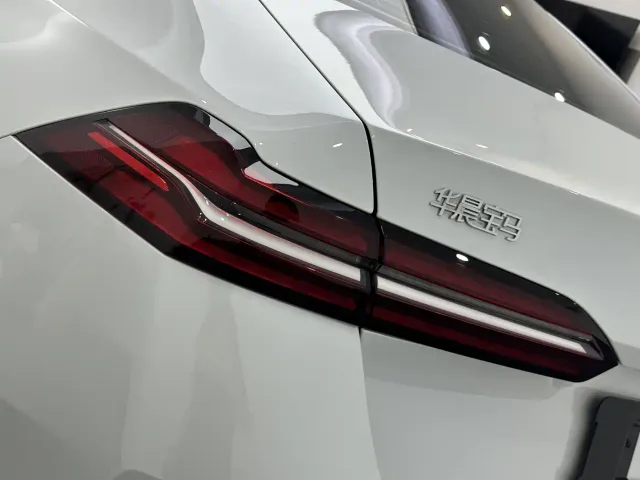 BMW 5 Series — Фото автомобиля 21