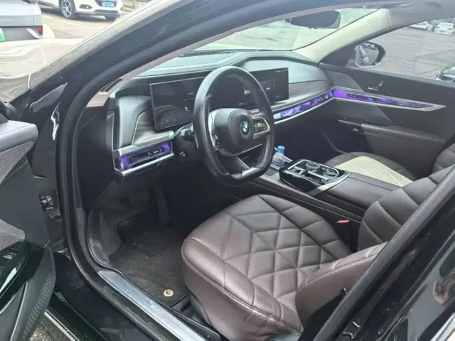 BMW 7 Series — Фото автомобиля 4