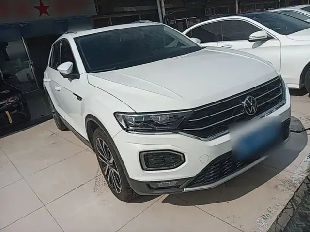 Volkswagen T-Roc — Фото автомобиля 3