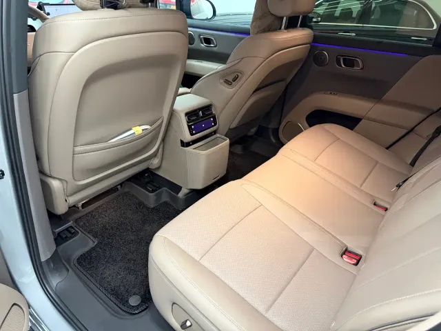 Li Auto i6 — Фото автомобиля 10