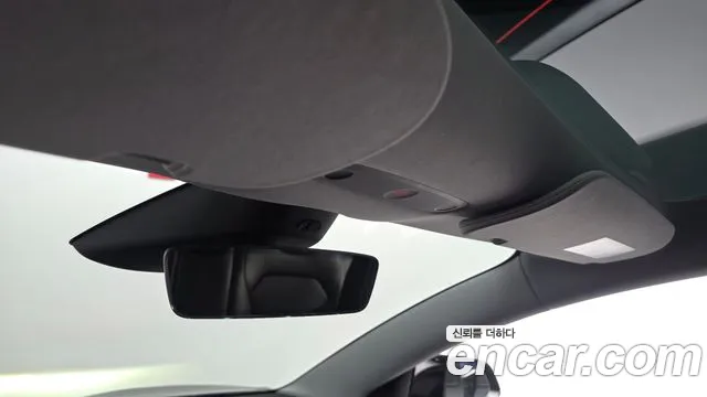 Tesla Model 3 — Фото автомобиля 27