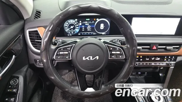 Kia Seltos Новый Seltos Бензин 2.0 2WD — Фото автомобиля 13