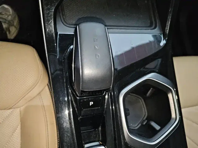 Geely Boyue L — Фото автомобиля 13