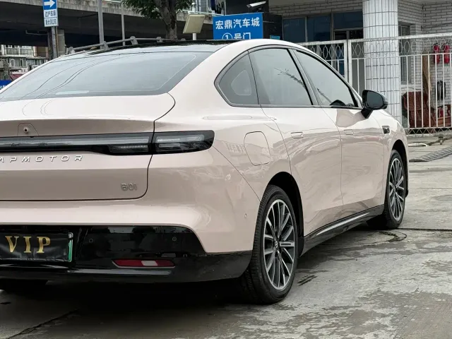 Leapmotor B01 — Фото автомобиля 6