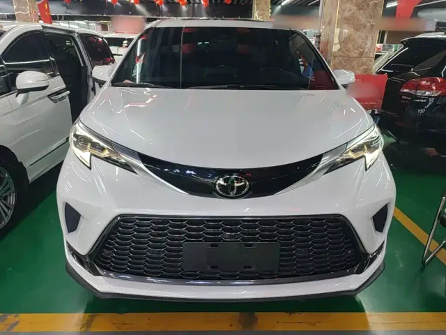 Toyota Granvia — Фото автомобиля 2