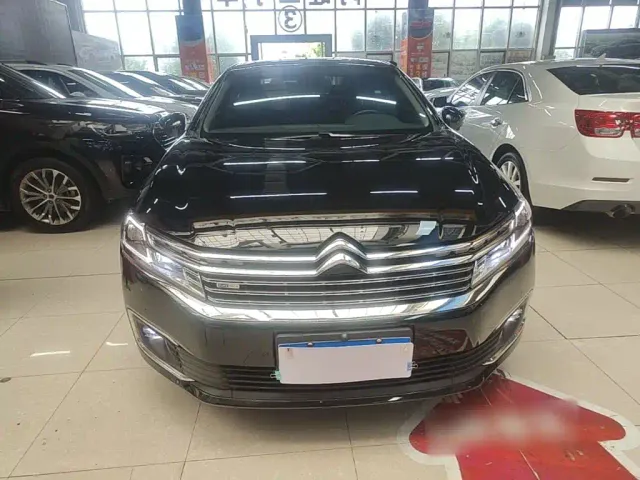Citroen C6 — Фото автомобиля 2