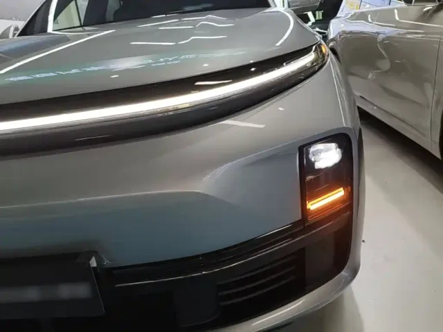 Li Auto L7 — Фото автомобиля 17