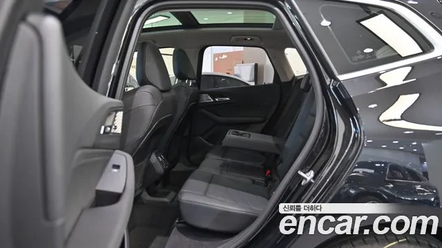 BMW 2 Series U06 — Фото автомобиля 12