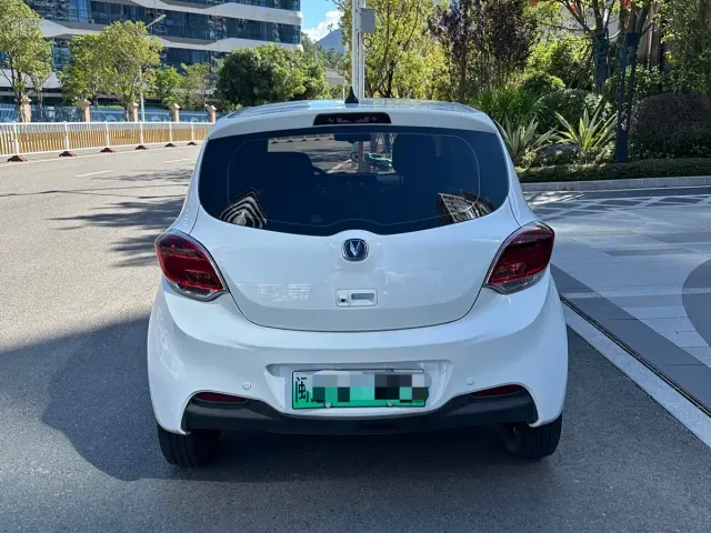 Changan Benben E-Star — Фото автомобиля 4