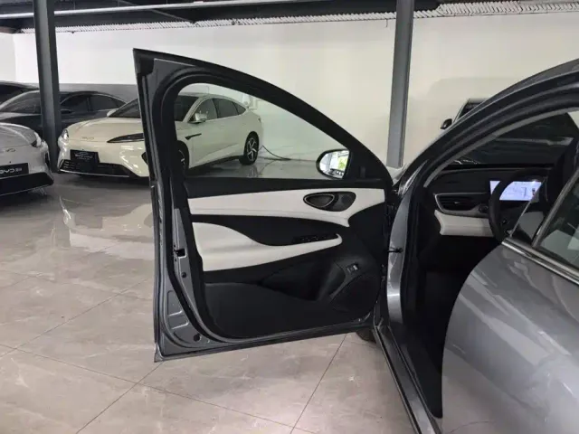 BYD Seal 05 DM-i — Фото автомобиля 7