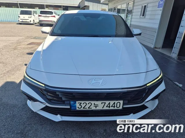 Фотография автомобиля — Hyundai Avante CN7