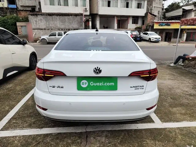 Volkswagen Sagitar — Фото автомобиля 5