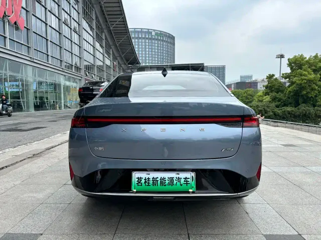 Xpeng P5 — Фото автомобиля 4