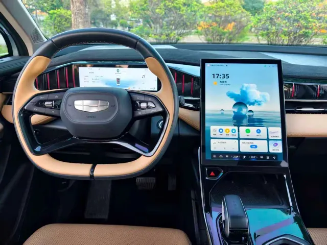 Geely Boyue L — Фото автомобиля 10