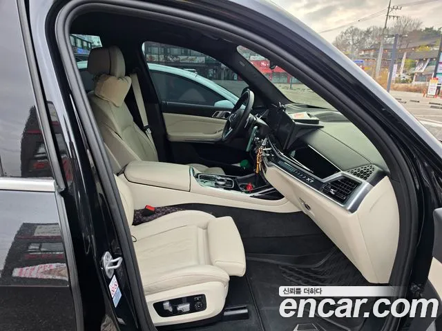BMW X7 — Фото автомобиля 12