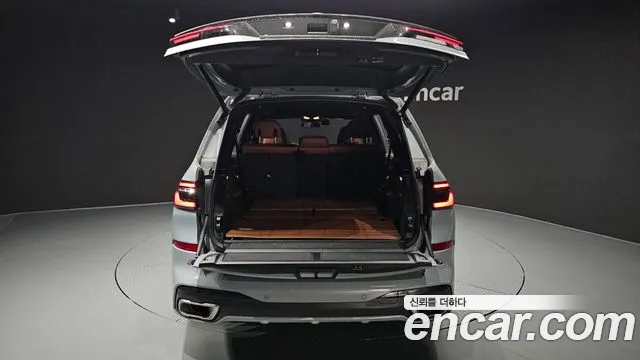 BMW X7 — Фото автомобиля 30