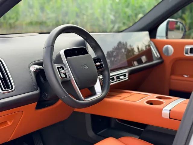 Li Auto L7 — Фото автомобиля 5