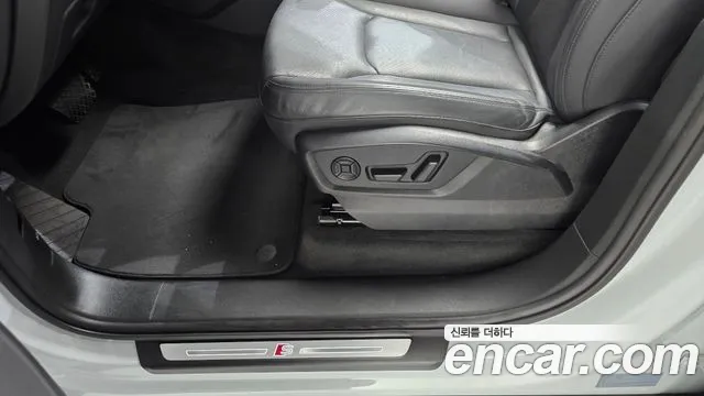 Audi Q7 45 TDI quattro Premium — Фото автомобиля 28