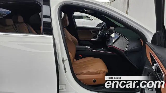 Mercedes-Benz E-Class — Фото автомобиля 11