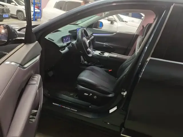 Buick Zhijing E7 — Фото автомобиля 6