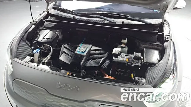 Kia Niro — Фото автомобиля 8