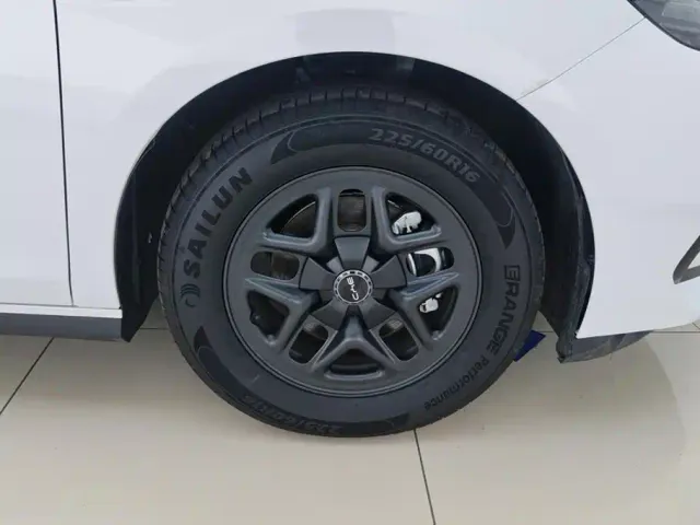 BYD Seal 05 DM-i — Фото автомобиля 6