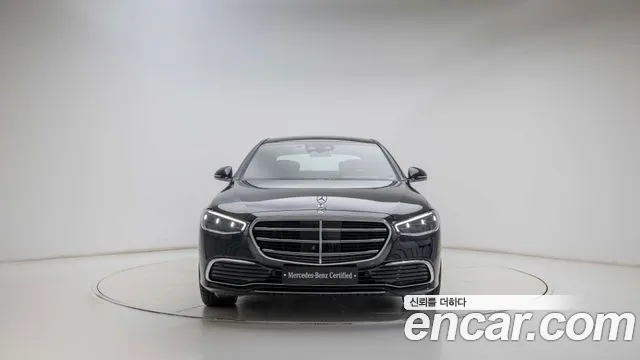 Mercedes-Benz S-Class — Фото автомобиля 3
