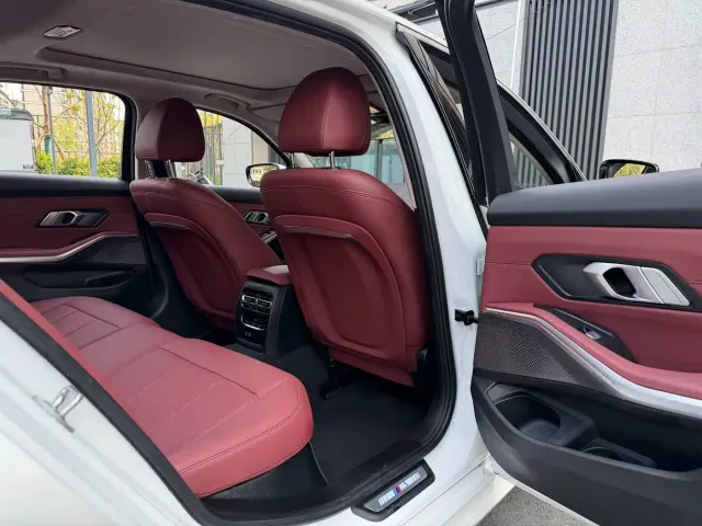 BMW 3 Series — Фото автомобиля 6