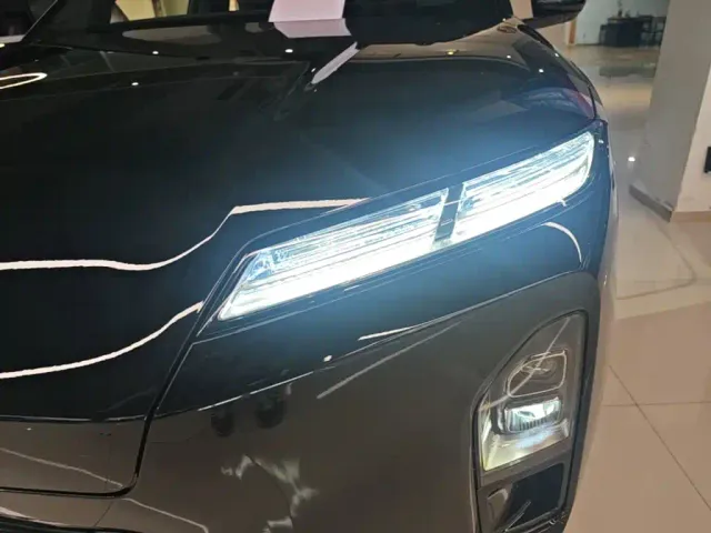Nio ES8 — Фото автомобиля 23