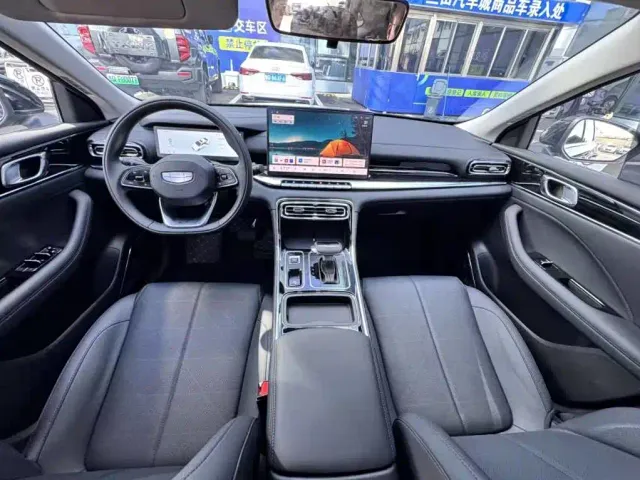 Geely Emgrand — Фото автомобиля 8