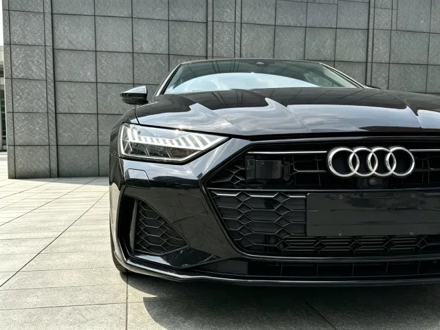 Audi Audi A7L 2022 45 TFSI quattro S-line Black Warrior Edition — Фото автомобиля 6