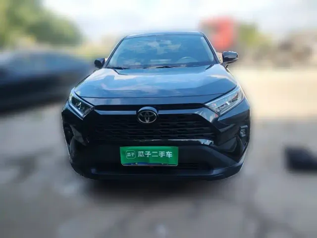 Toyota RAV4 — Фото автомобиля 2
