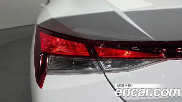 Hyundai AVANTE Avante (CN7) — Фото автомобиля 19