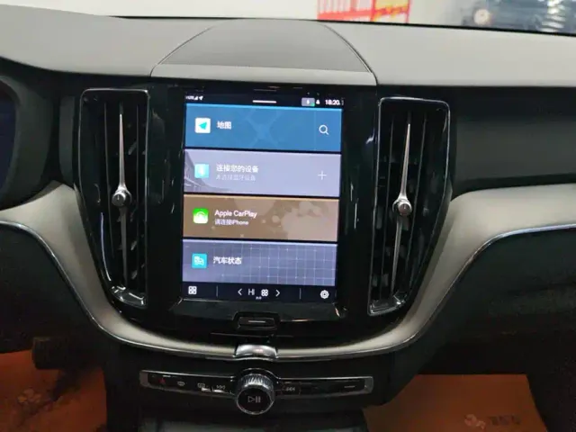Volvo XC60 — Фото автомобиля 13