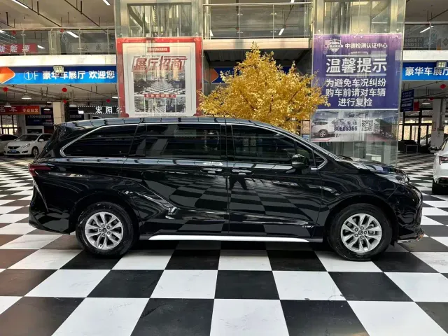 Toyota Granvia — Фото автомобиля 6
