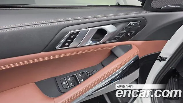 BMW X6 xDrive40i M Sport — Фото автомобиля 24