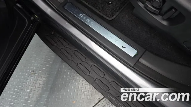 Land Rover Discovery — Фото автомобиля 17