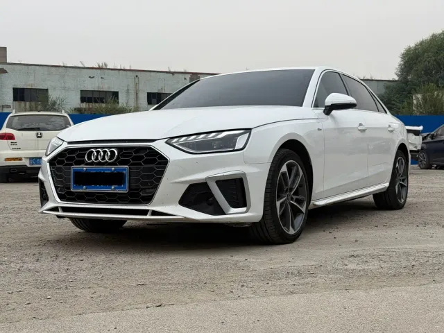 Фотография автомобиля — Audi A4L