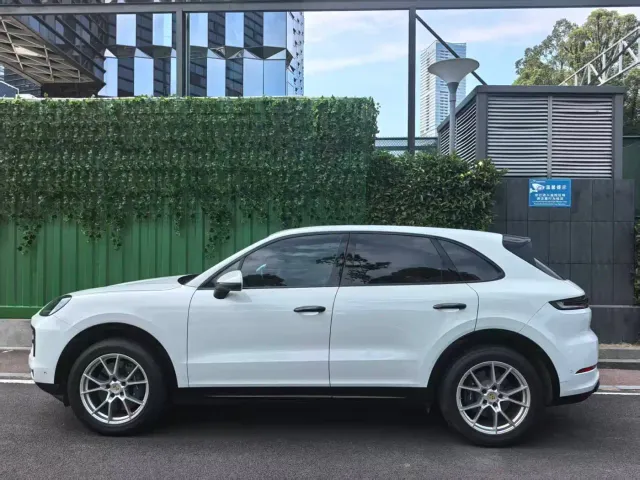 Porsche Cayenne — Фото автомобиля 2